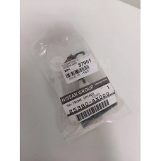Кнопка открытия багажника Nissan March K12 02